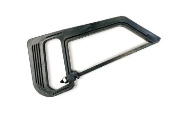 siyah mini beyaz arka plan üzerinde izole testere