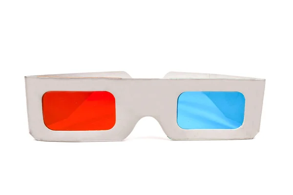 Vue latérale d'une paire de lunettes 3D isolées sur fond blanc . — Photo