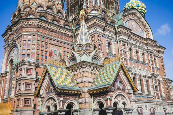 Kan Dökülen Kurtarıcı Kilisesi, St. Petersburg, Rusya