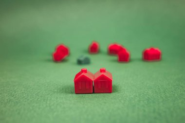 evler bir sürü, kırmızı ve yeşil