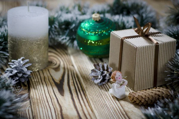 Carte Noël Cadeau Pose Sur Une Table Bois Côté Une — Photo