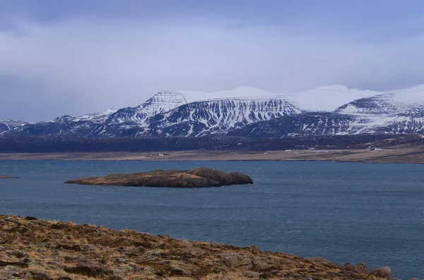 Côte Atlantique Avec Sable Noir Énormes Roches Lave Islande — Photo