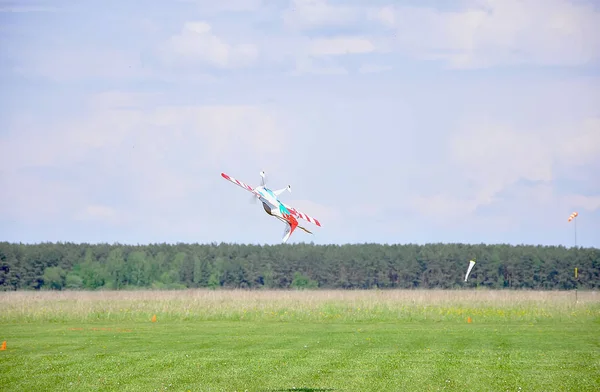May 11, 2011 - the festival of aeromodelling at the airport in the town of Borodyanka, Kiev region — Stock Photo, Image