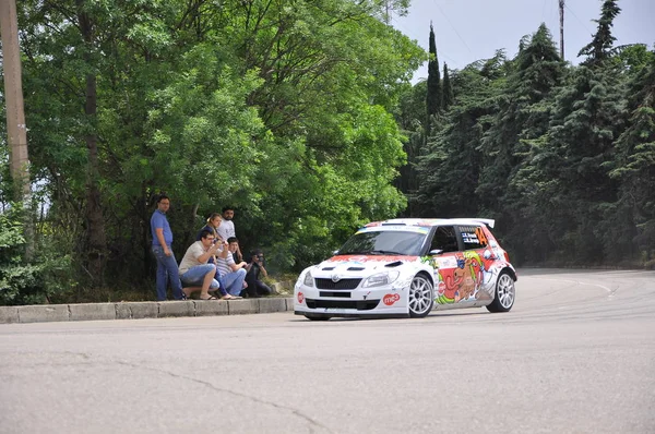 2. června 2011-premiéra Jaltské rally 2011 nejprestižnější a náročnější automobilová soutěž na Ukrajině. Jalty, Krym, Ukrajina — Stock fotografie