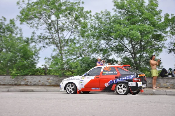 2. Juni 2011 - prime yalta Rallye 2011 der prestigeträchtigste und anspruchsvollste Automobilwettbewerb in der Ukraine. Yalta, Krim, Ukraine — Stockfoto