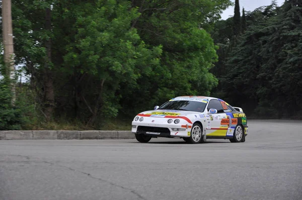 2011년 6월 2일 - 프라임 얄타 랠리 2011 우크라이나에서 가장 권위 있고 도전적인 자동차 대회. 얄타, 크림 반도, 우크라이나 — 스톡 사진