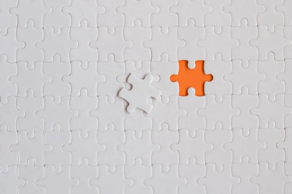 Détails Blancs Puzzle Sur Fond Orange — Photo