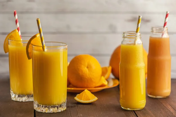 Glasses Fresh Orange Juice Light Wooden Background Side View — Stock Photo, Image