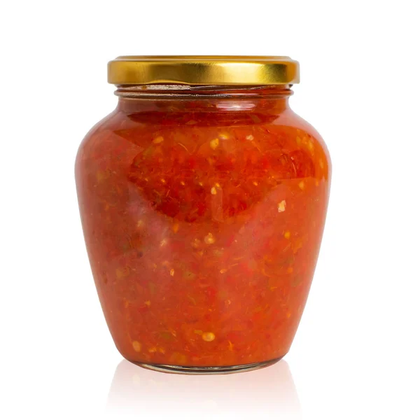 Salsa Tomate Pimienta Picante Adjika Frasco Vidrio Sobre Fondo Blanco — Foto de Stock