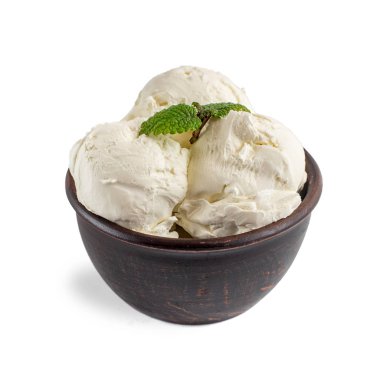 Beyaz arka planda izole edilmiş vanilyalı dondurma kasesi..