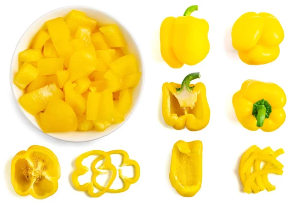 Set Frischer Ganzer Und Scheiben Geschnittener Gelber Paprika Isoliert Auf — Stockfoto