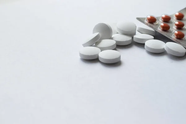 Tabletten Verspreid Tabel — Stockfoto