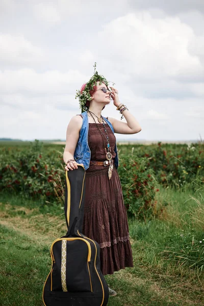 Young Hippie Woman Short Red Hair Wearing Boho Style Clothes — Stock Photo, Image