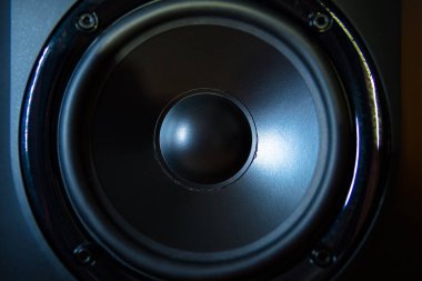 Müzik stüdyosu profesyonel hoparlör kapatın. Dans, disko, eğlence