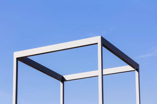 Nahaufnahme Außenansicht Einer Metallischen Würfelstruktur Aus Eisen Muster Blauer Sich — Stockfoto