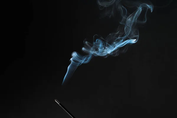 Smoking Incense Stick Smoke Going Black Background Pure Relaxation Theme — Stock Photo, Image