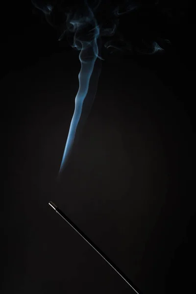 Smoking Incense Stick Smoke Going Black Background Pure Relaxation Theme — Stock Photo, Image