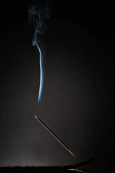 Smoking Incense Stick Smoke Going Black Background Pure Relaxation Theme — Stock Photo, Image