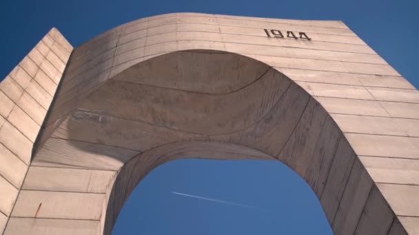 Μπεσεμμέ Βουλγαρία Μάρτιος 2019 Άγαλμα Της Ελευθερίας Μνημείο Μια Ηλιόλουστη — Αρχείο Βίντεο