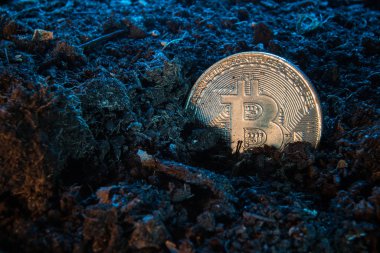 Madencilik kripto para - Bitcoin. Toprak zeminde online para sikke. Dijital para birimi, blok zinciri piyasası, online iş