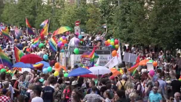 Вільнюс Литва Червня 2019 Big Натовп Людей Підтримують Лгбт Спільноти — стокове відео