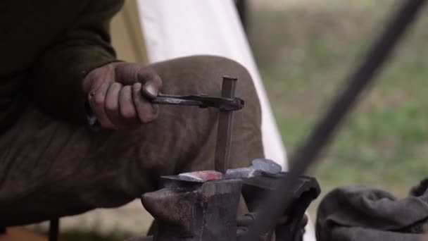 Blacksmith Forging Hot Metal Outdoors His Work Shop Craftsman Hand — Stock Video