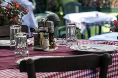 Balkan tablo Skadarlia, Sırbistan, Balkan için öğle yemeği için devam eder