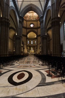 Floransa müzelerinde, katedrallerde ve eski binalarda küçük bir tatil..