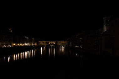 Floransa müzelerinde, katedrallerde ve eski binalarda küçük bir tatil..