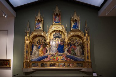 Floransa müzelerinde, katedrallerde ve eski binalarda küçük bir tatil..