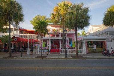Key West, Florida Boğazı 'nda ABD' nin Florida eyaletinin güney ucunda yer alan bir adadır.