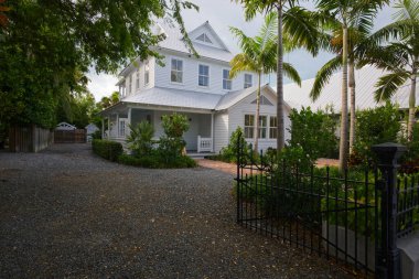 Key West, Florida Boğazı 'nda ABD' nin Florida eyaletinin güney ucunda yer alan bir adadır.