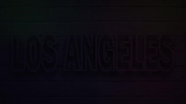 gerçekçi neon yazıları dekorasyon ve arka planda kaplama için Los Angeles 'ta.