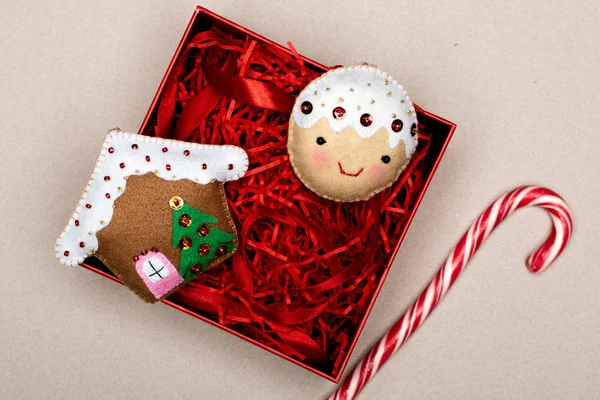 Handmade House Cookies Felt Gift Box Red Tinsel — Stock Photo, Image