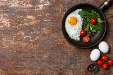 Tava ve yumurta ile boş alan