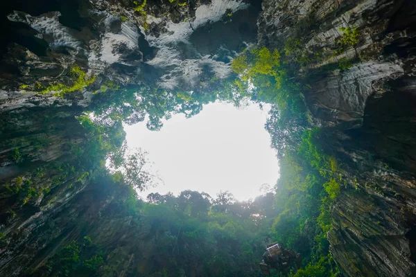 Grosso Buco Nella Grotta Batu Kuala Lumpur Malesia — Foto Stock