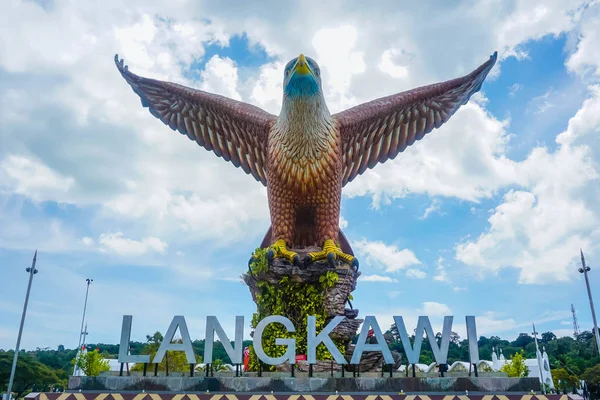 Elang Besar Pintu Masuk Pulau Langkawi Malaysia — Stok Foto