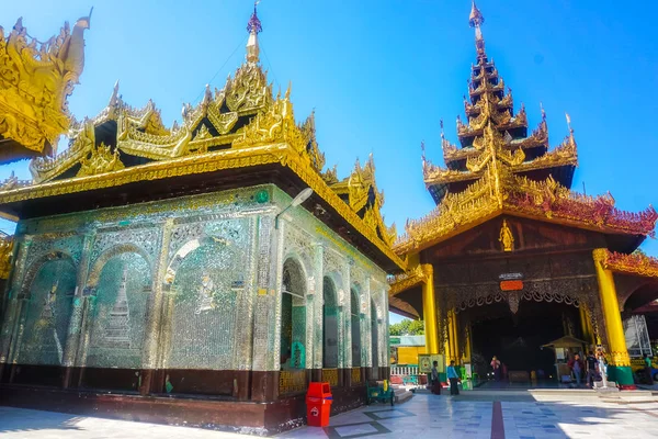 Yangon Myanmar Března 2017 Mnoho Krásných Zlatých Chrámů Území Komplexní — Stock fotografie