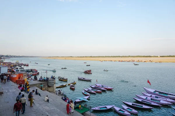 Varanasi Indie Května 2017 Nábřeží Městě Váránasí Posvátná Řeka Ganga — Stock fotografie