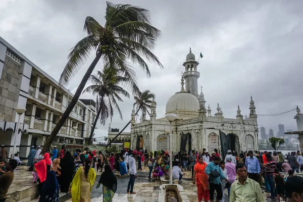 Мумбаї Індія Липня 2017 Хаджі Алі Мечеть Мавзолей Стилі Могольської — стокове фото