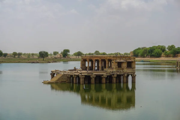 Jaisalmer Hindistan Bir Gölün Ortasında Eski Bir Bina — Stok fotoğraf