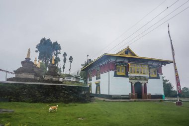 Budist manastır: Sikkim, India Himalaya dağlarında