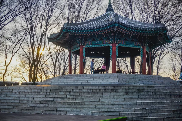 Seul Korea Południowa Grudnia 2018 Tradycyjna Koreańska Altanka Relaks Namsan — Zdjęcie stockowe