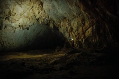 Paradise Cave, Vietnam'ın en büyük mağaralarından biri