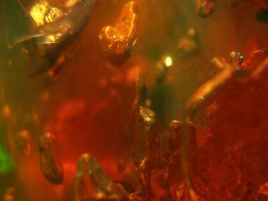 Farklı şekillerin ve çoklu renklerin soyut resmi