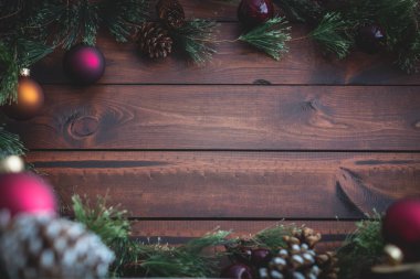 Tatil dekor ve metin için yer ile Noel boş kahverengi arka plan.