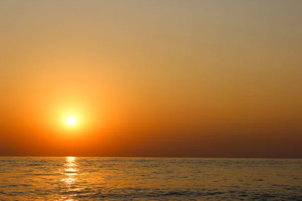 Hermoso Amanecer Temprano Desde Horizonte Mar Mediterráneo —  Fotos de Stock