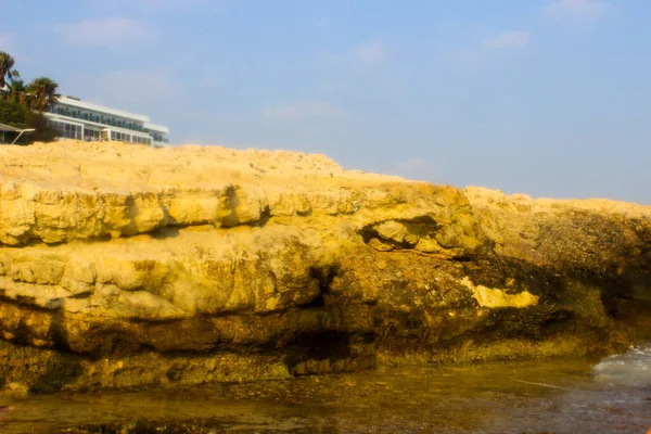 Hermosa Costa Rocosa Del Mar Mediterráneo Con Agua Azul —  Fotos de Stock