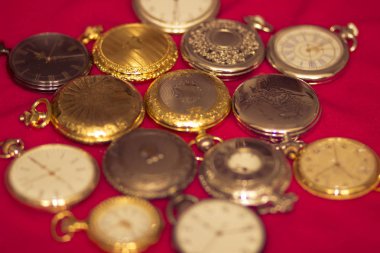 Vintage antik antika cep retro eller saat ile saat denetimi için yuvarlak