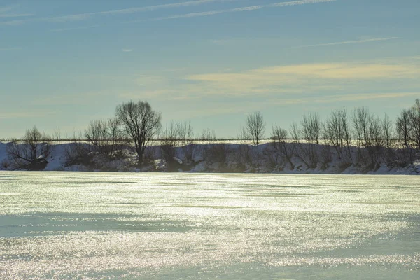 Rio Oka Congelado Rússia Nas Margens Neve Inverno — Fotografia de Stock